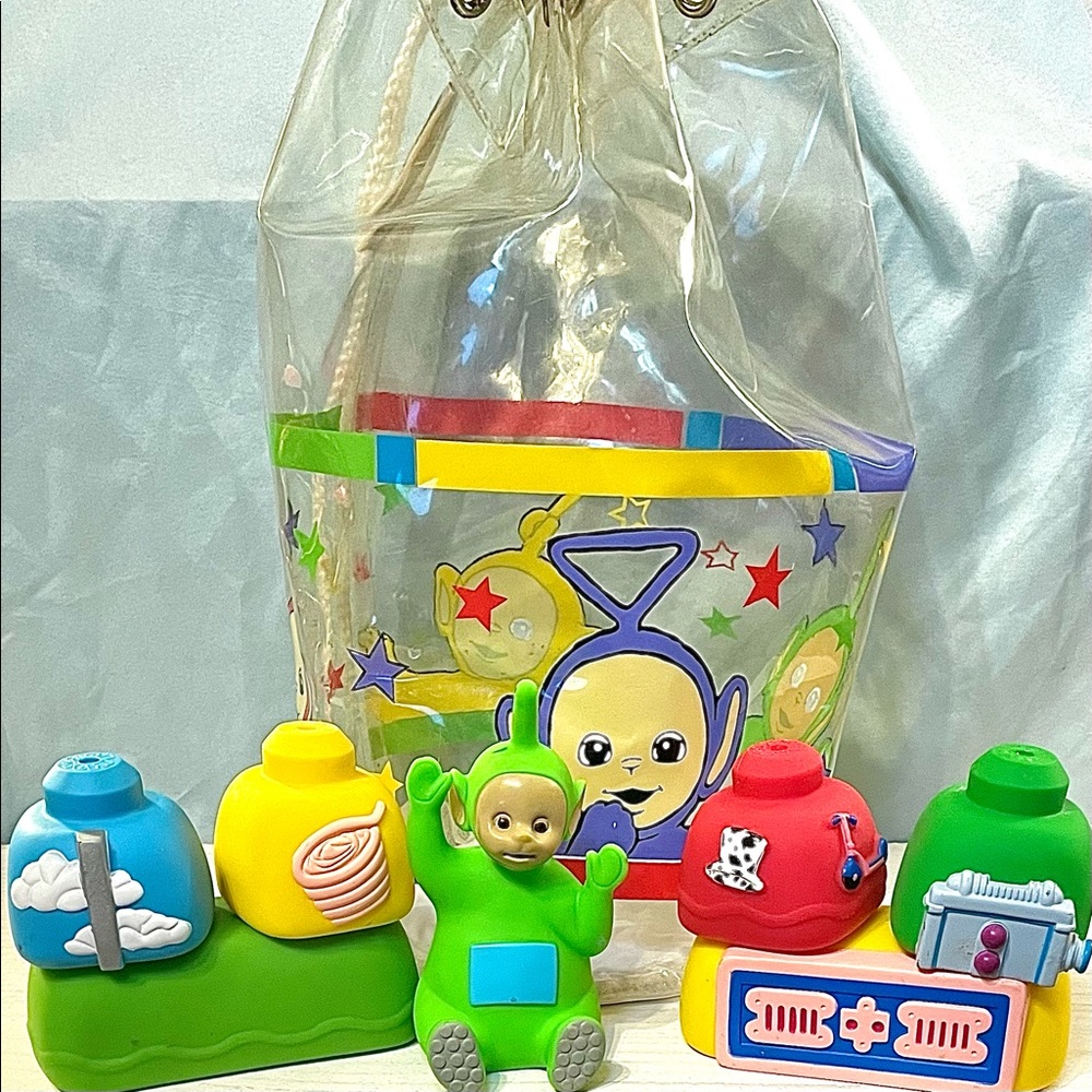 Teletubbies Plastic Bag with Plastic Dipsy and plastic building blocks